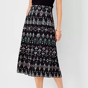 Ann Taylor Floral Pleated Midi Skirt Size 8